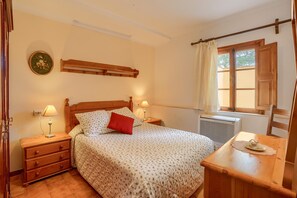 3 chambres, fer et planche Ă repasser, Wi-Fi gratuit, draps fournis