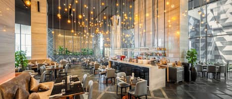 Desayuno buffet (USD 15 por persona)