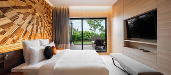 SUN & MOON, Riverside Hotel