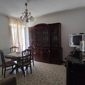 Dining - Delightful apartment in the center of Bosco (san giovanni a piro)