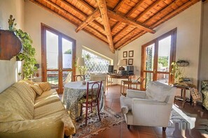 Villa, 4 camere da letto, balcone | Interni