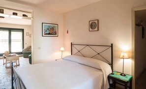 House, 2 Bedrooms, Microwave | 2 bedrooms