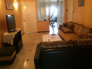 Shared Dormitory, 1 Bedroom, Smoking, Balcony | Living room - Room-property Located in a Quiet Area cl (Casablanca)