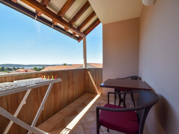 Studio (Studio Apartment with Balcony and Sea) | Balcony