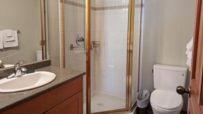 House, 3 Bedrooms | Bathroom - On the Run Chalet (Sun Peaks)