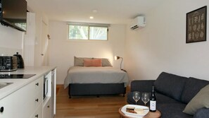 Interior - Sahara Trails 'Complex' - Sleeping groups, WiFi, Air Conditioning, Horse Riding and much more !! (Anna Bay)