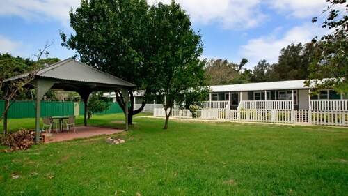 Sahara Trails 'Cabin 3' - WiFi, Air Conditioning, Horse Riding and much more !!