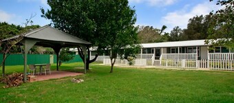 Sahara Trails 'Cabin 3' - WiFi, Air Conditioning, Horse Riding and much more !!