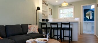 Sahara Trails 'Cabin 3' - WiFi, Air Conditioning, Horse Riding and much more !!