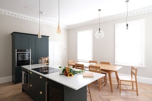 House, Private Bathroom | Shared kitchen - Dream Stays Bath- Barton House Townhouse (Bath)