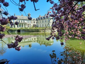 Exterior - Le Château d'Aubry (Aubry-du-Hainaut)