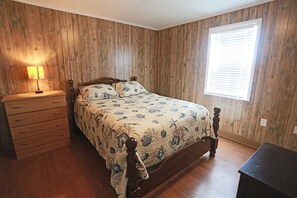 3 bedrooms, free WiFi, bed sheets - Crusty Crab - Boat Access - Island Realty (Grand Isle)