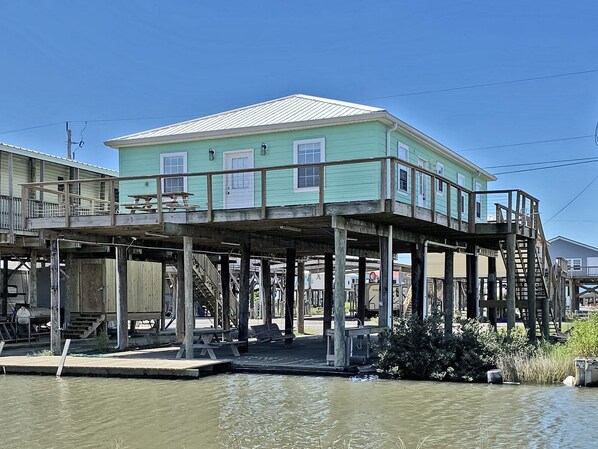 Exterior - Crusty Crab - Boat Access - Island Realty (Grand Isle)