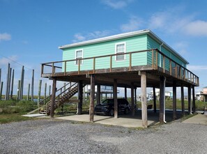 Exterior - Crusty Crab - Boat Access - Island Realty (Grand Isle)