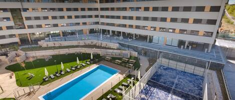 Piscina externa sazonal