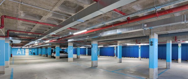 ที่จอดรถ