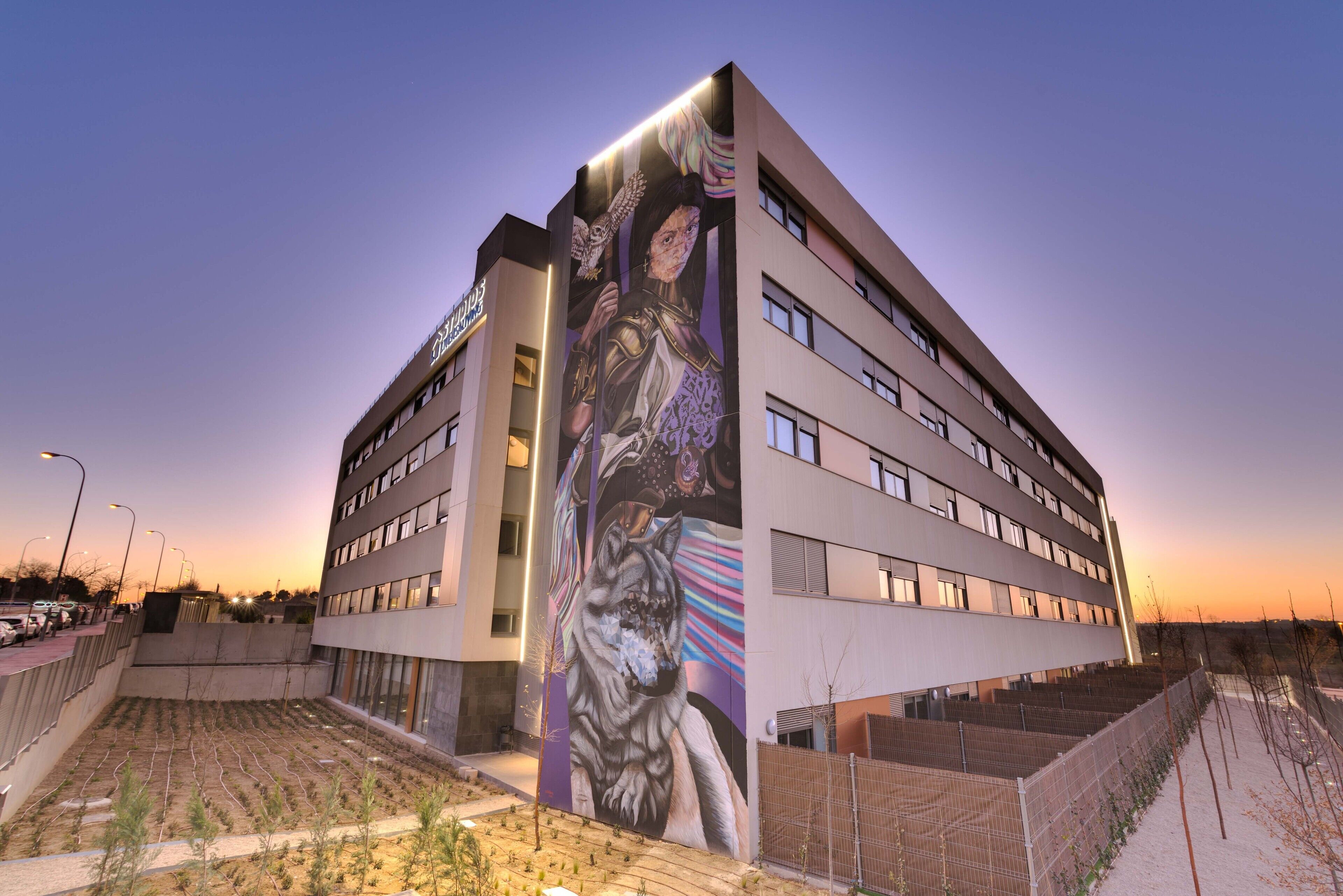 واجهة المنشأة