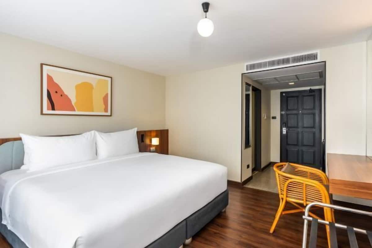 In-room safe, desk, laptop workspace, blackout curtains