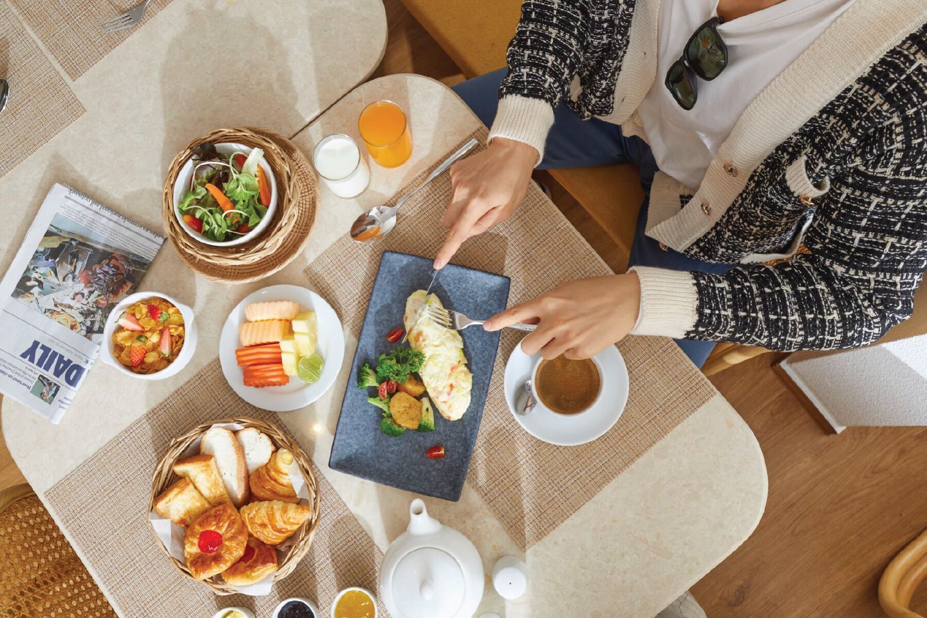 Daily English breakfast (THB 400 per person)