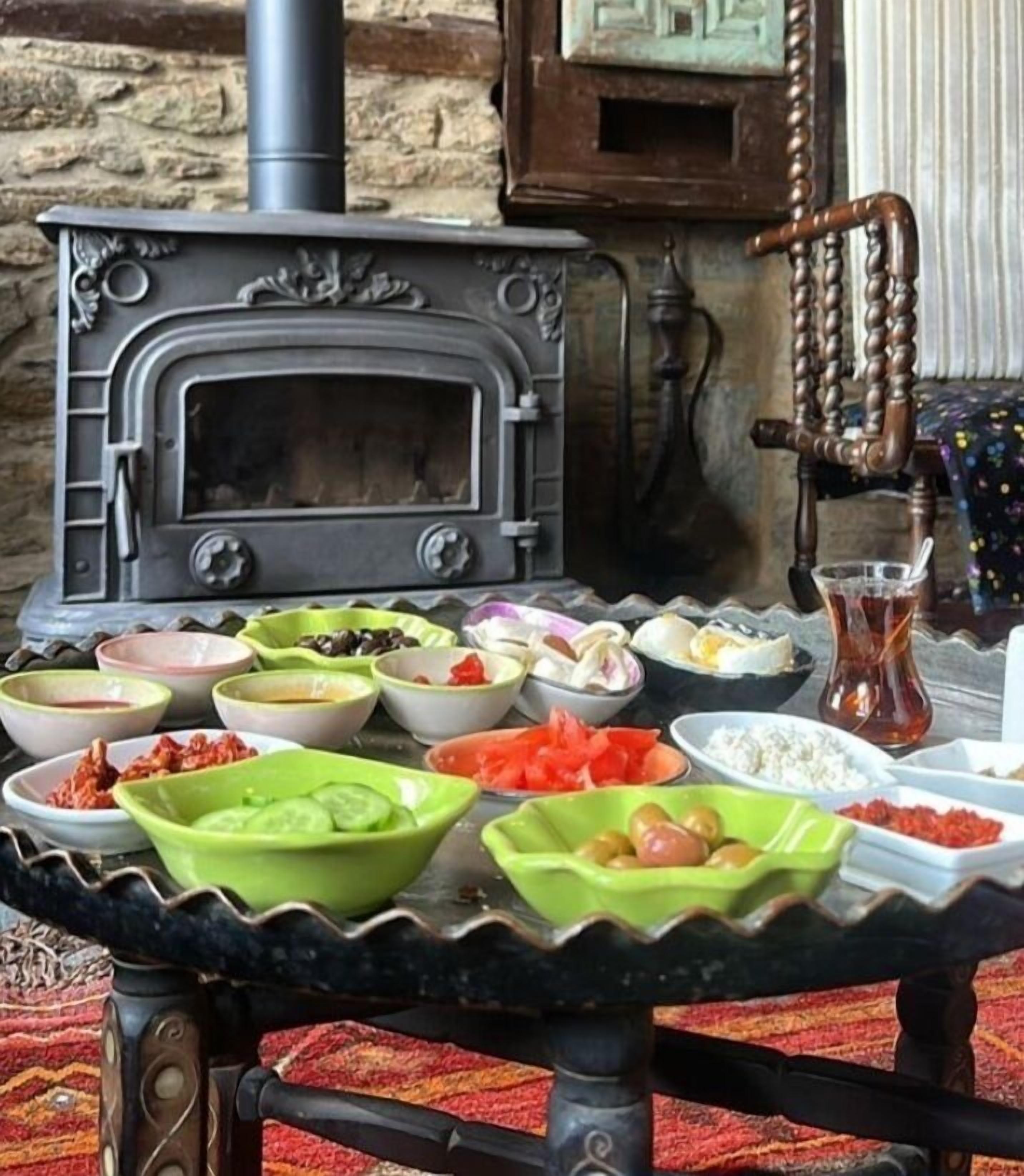 Desayuno con opciones de la cocina local diario (TRY 350 por persona)