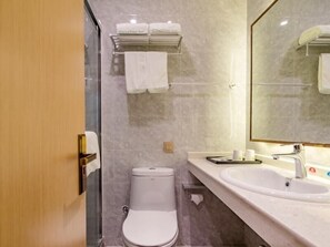 Bathroom - Greentree Inn Taian High Speed Railway Station Lingshan Street (Tai'an)