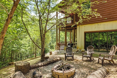 Cozy Lake Hartwell Getaway w/ Game Room!