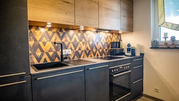 Suite Keluarga, kamar mandi pribadi, pemandangan gunung | Dapur pribadi
