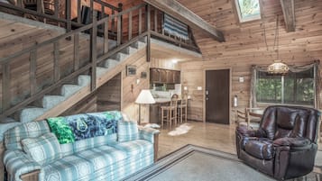 Studio (1 Bedroom) | Property amenity