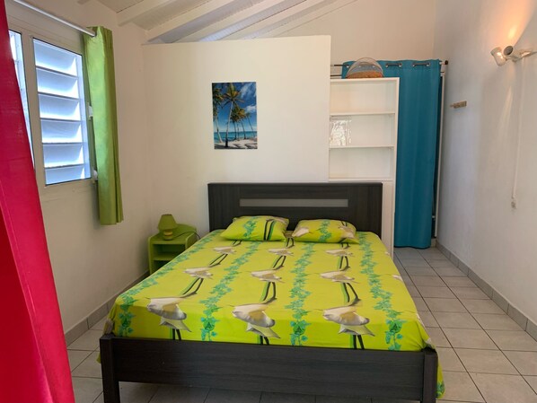 1 makuuhuone, silitysrauta/-lauta, ilmainen Wi-Fi, vuodevaatteet