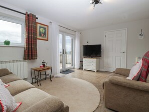 Cottage | Living area - Top Lodge (Chepstow)