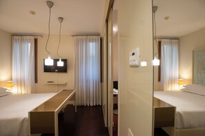 Deluxe-Zimmer | Minibar, Zimmersafe, schallisolierte Zimmer, kostenloses WLAN