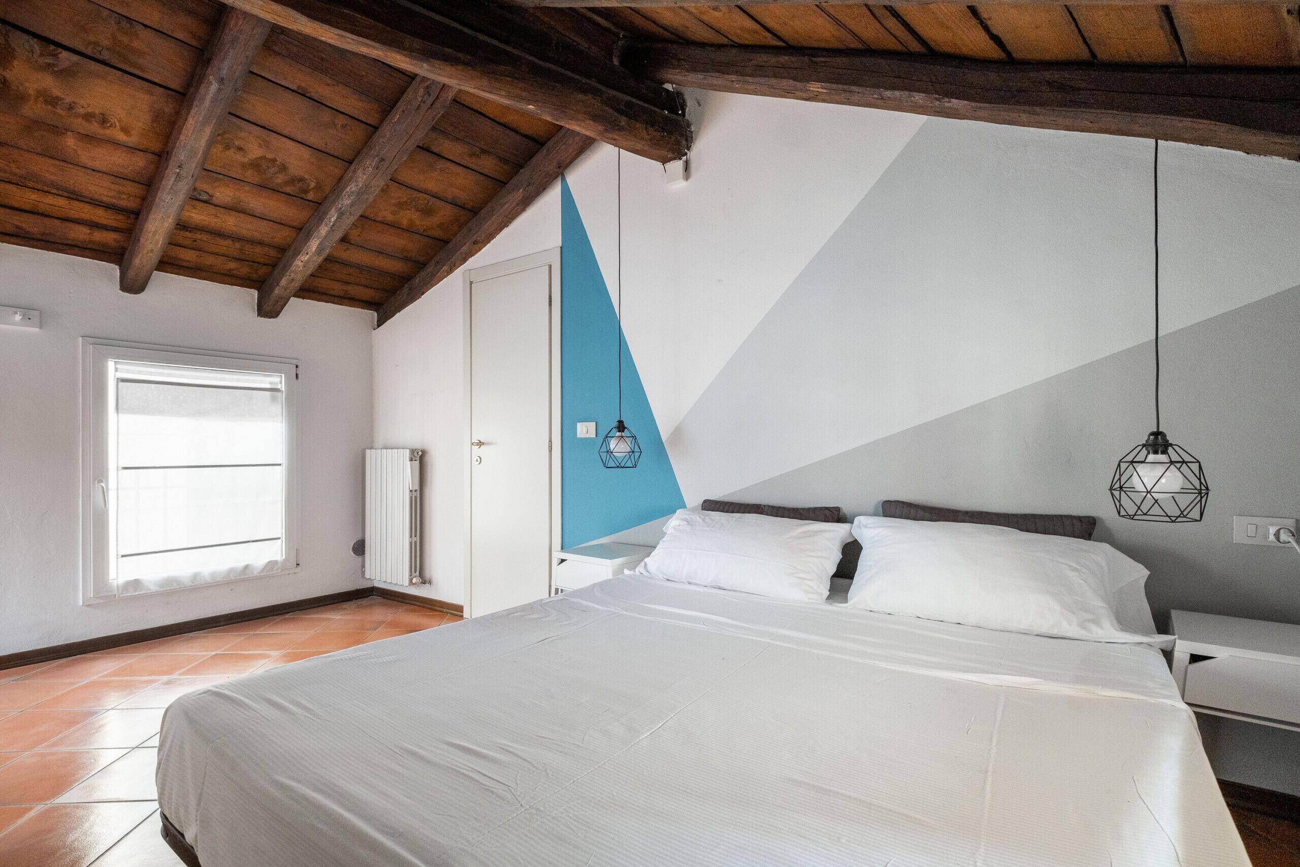 1 bedroom, bed sheets