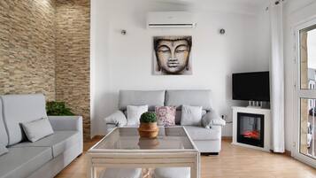 Televisión, chimenea