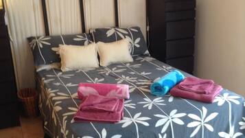 4 Schlafzimmer, Bügeleisen/Bügelbrett, kostenloses WLAN, Bettwäsche