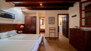 2 bedrooms, free WiFi, bed sheets - Vacation Home 'Casa Margarita 4' with Mountain View, 2 Terraces & Wi-Fi (Mala)