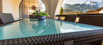 Exclusive holiday apartment with a fantastic view of the mountains