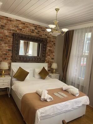 Deluxe Triple Room | Iron/ironing board, free WiFi, bed sheets - Bosphorus Bridge Hotel (Istanbul)