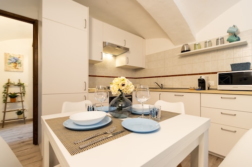 [Easy Lake] Baveno Apartment 100m from the lake. Free Wi-Fi