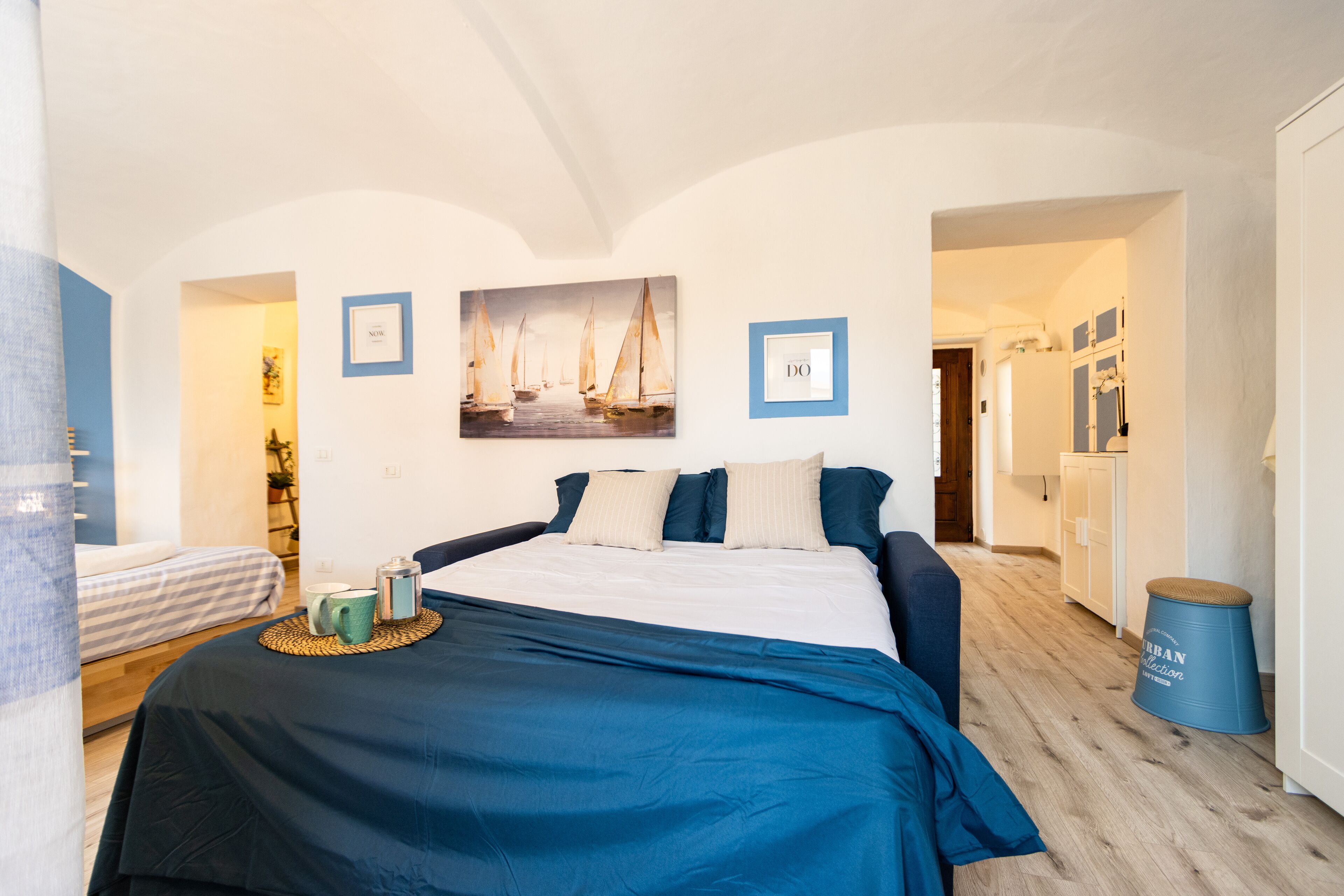 1 habitación, tabla de planchar con plancha, wifi gratis y ropa de cama 