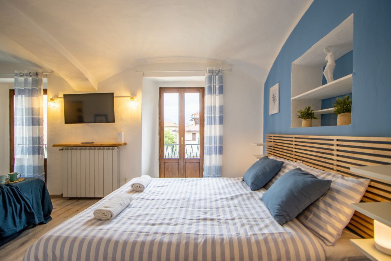 1 dormitorio, tabla de planchar con plancha, wifi gratis y ropa de cama