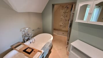 House | Bathroom | Combined shower/tub, deep soaking tub, towels