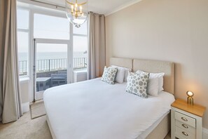 3 slaapkamers, luxe beddengoed, een strijkplank/strijkijzer, gratis wifi