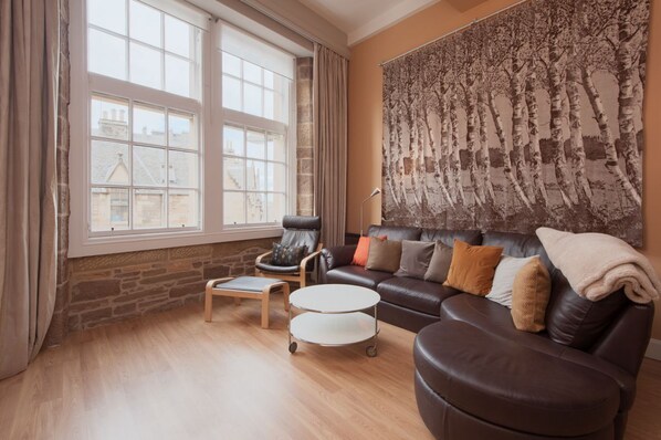 Apartment, 1 Bedroom (2nd Floor) - Royal Mile Mansions by Edinburgh City Apartments (Edinburgh)