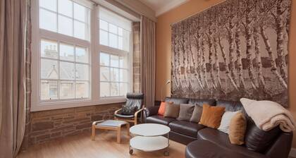 Royal Mile Mansions by Edinburgh City Apartments