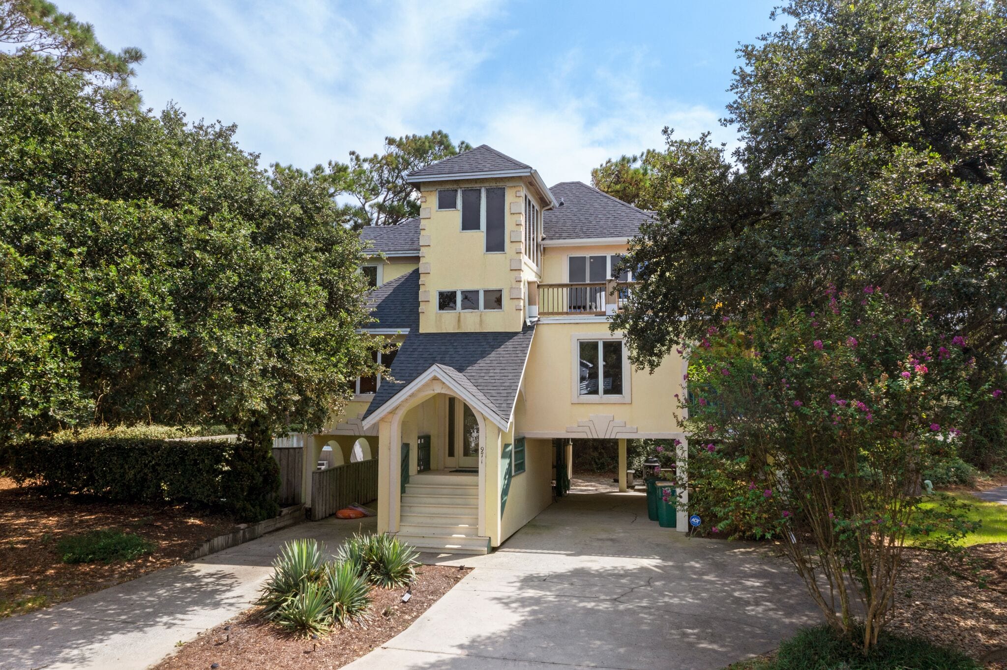 Ultra Classic: Private Pool & Hot Tub | Fitness Center & Tennis Court Ac