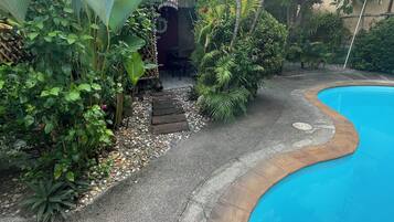 Utomhuspool