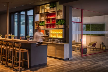 Bar (on property). IntercityHotel Geneva