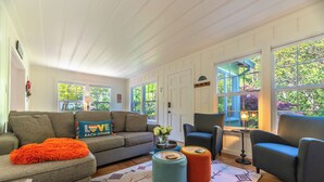 Living area - Heart of the River~Guerneville 5-Star~Easy Walk to River~HotTub~Dog~SummerFun (Guerneville)
