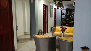 Zona de estar del vestíbulo