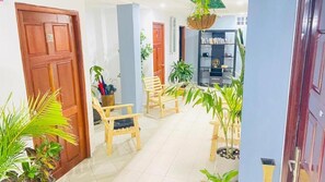 Khu tiếp khách ở sảnh